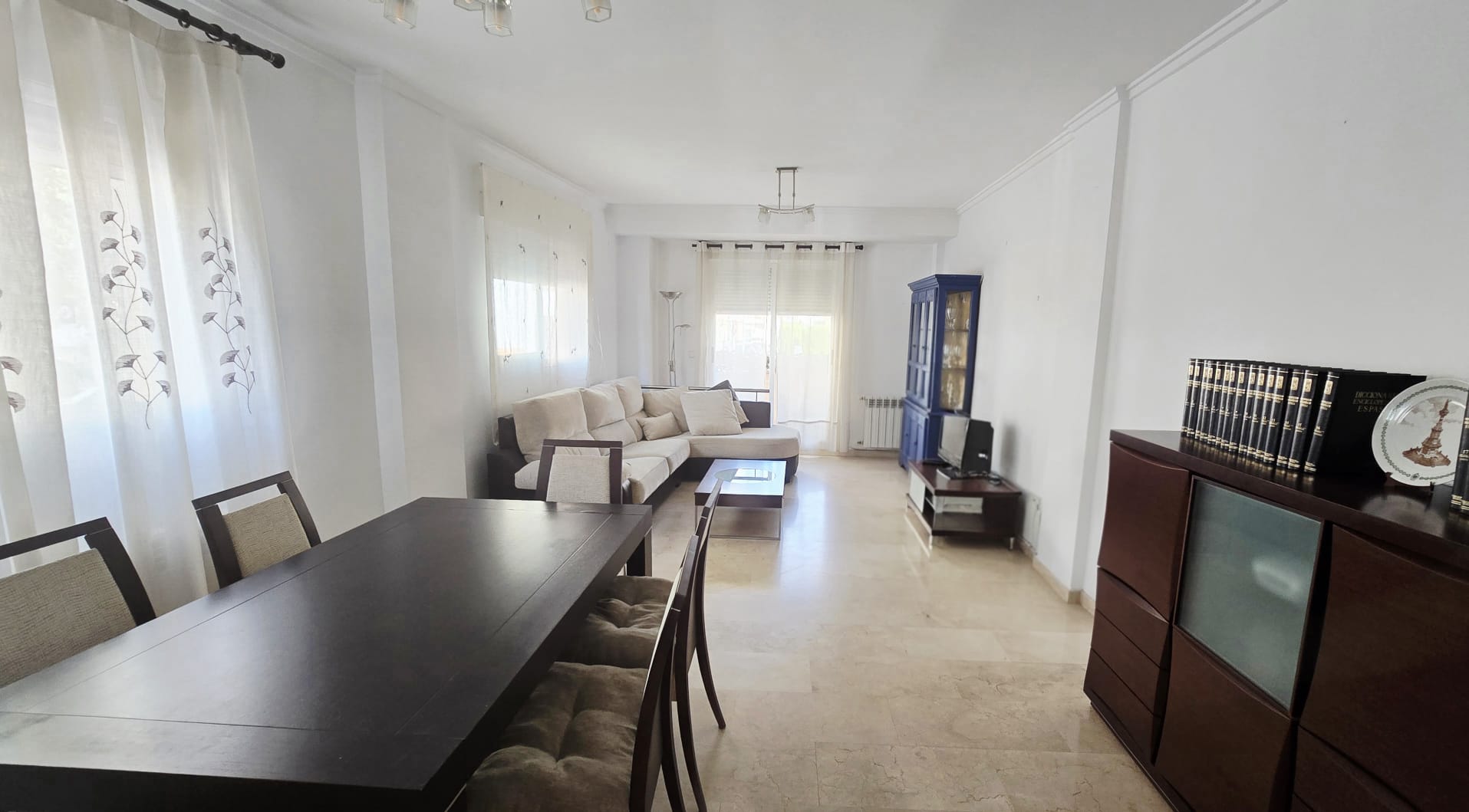 CA150O - Espectacular Chalet Adosado Esquinero en Zona Conservatorio, Oliva
