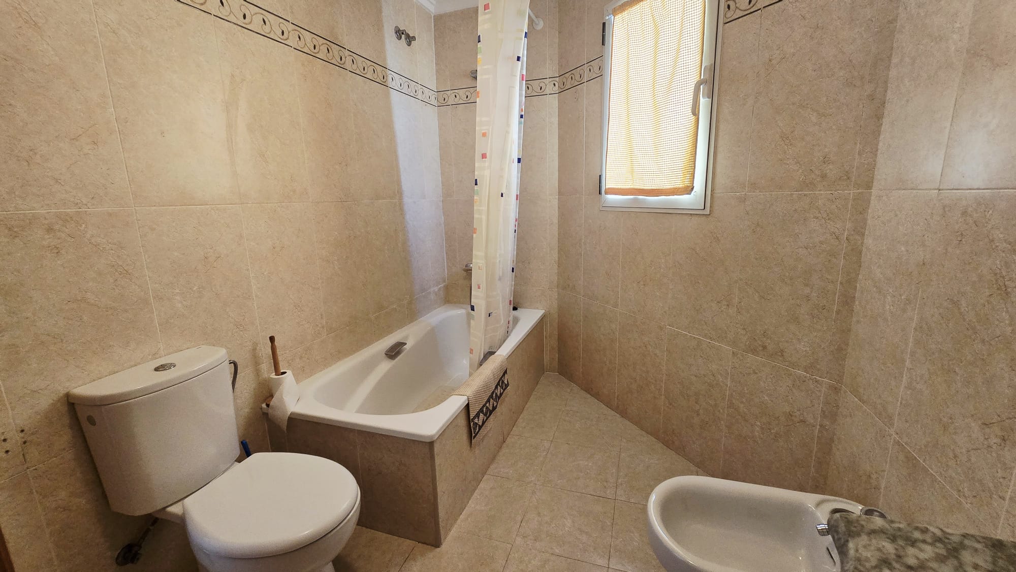 CA150O - Espectacular Chalet Adosado Esquinero en Zona Conservatorio, Oliva