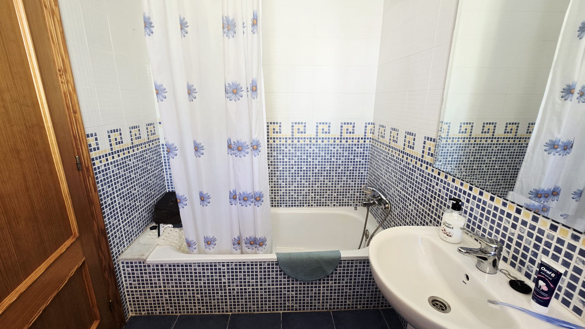 CA150O - Espectacular Chalet Adosado Esquinero en Zona Conservatorio, Oliva